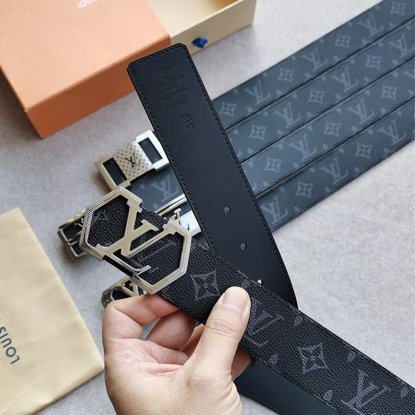 Lv Luxury Genuine Leather Men’s Belt 1025010733