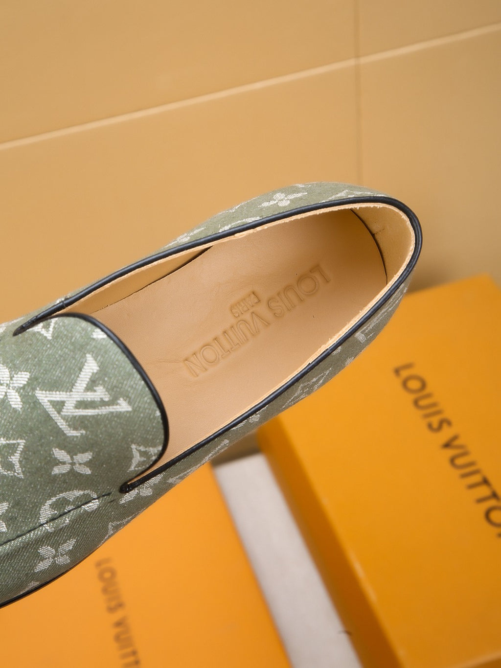 V Luxury Men's Classic Slip On Shoes 0425032502