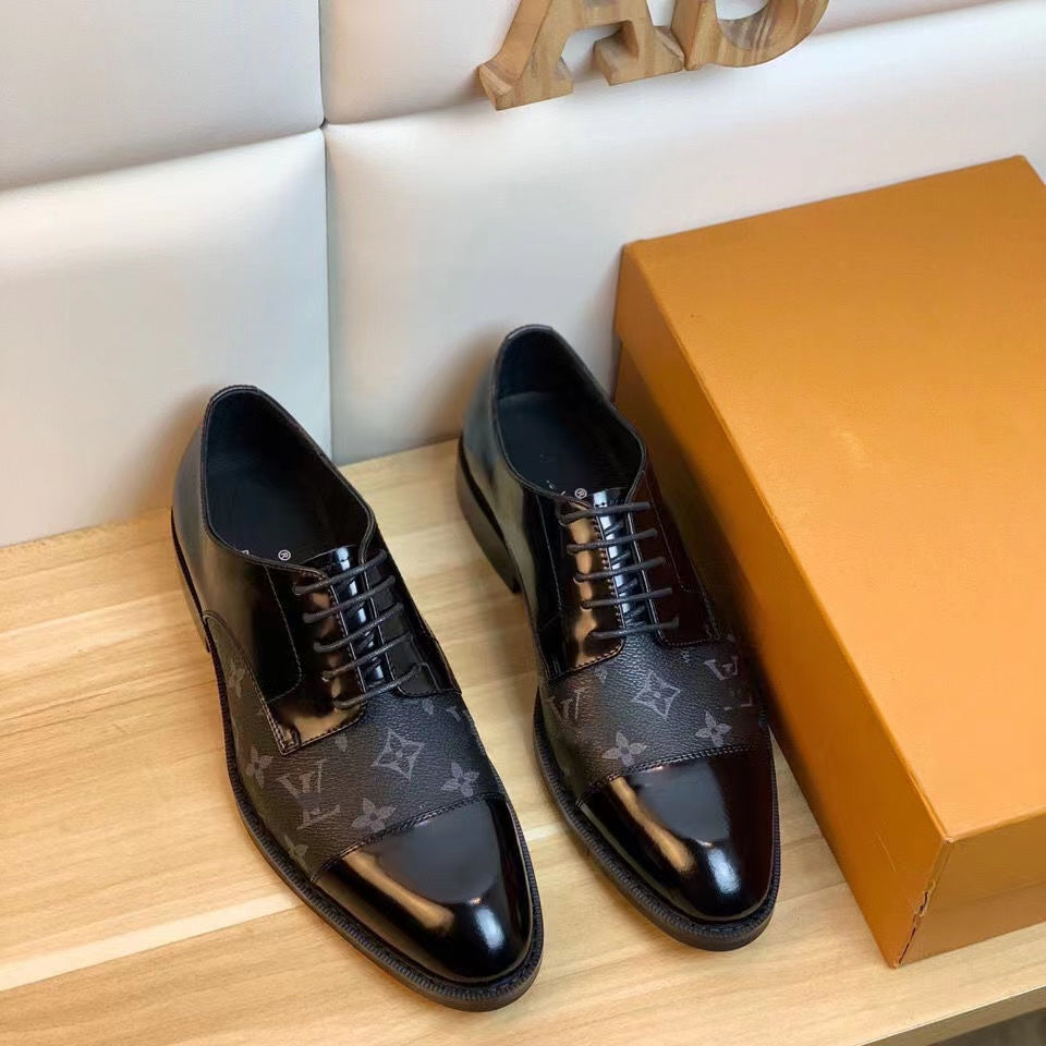Bright Black Classic V for Luxury Men's Loafers