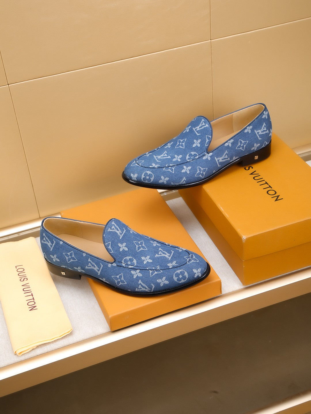 V Luxury Men's Classic Slip On Shoes 0425032502