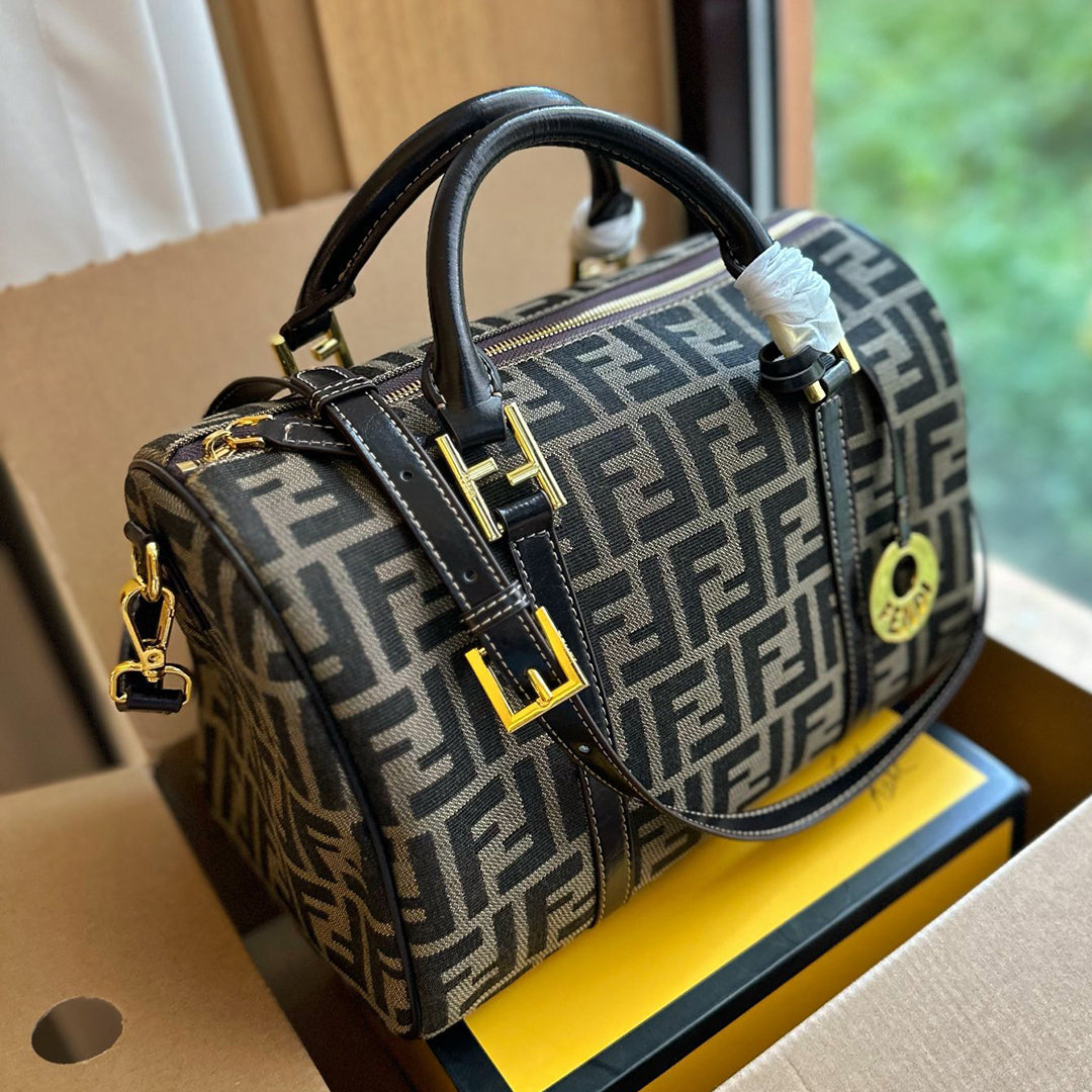 Classic retro versatile bag CWT1023092221