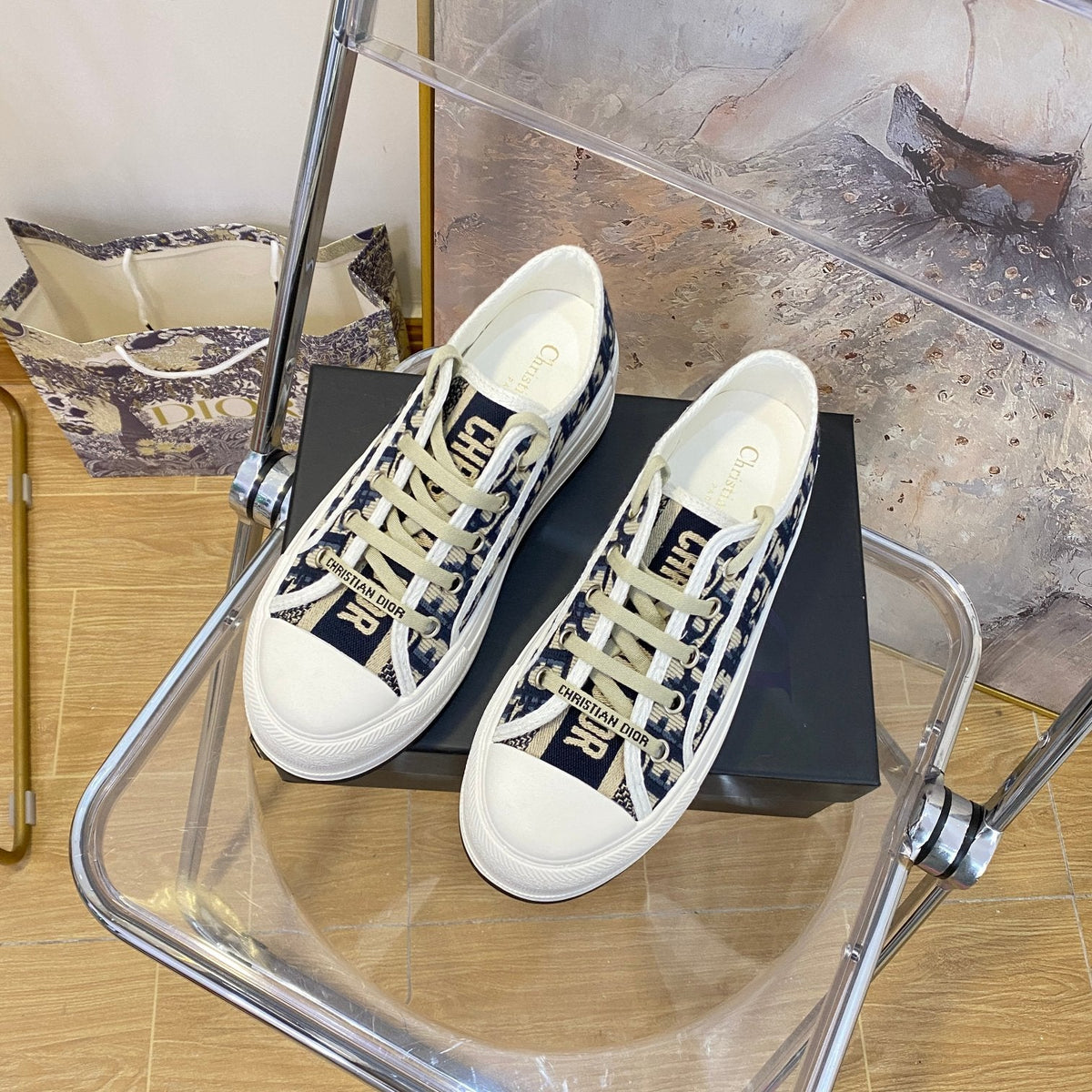 Low Top Classic Shoes XC0123072801