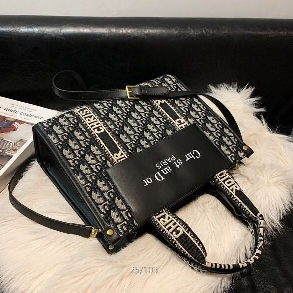 New Versatile Fashion Commuter Shoulder Bag PD10062919