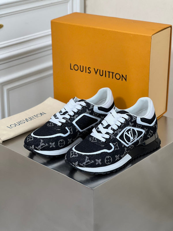 24 New Luxury V Sneakers 0424082901