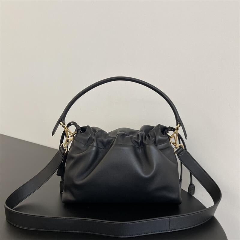 Mamma Baguette Medium Leather Handbag 0425021306