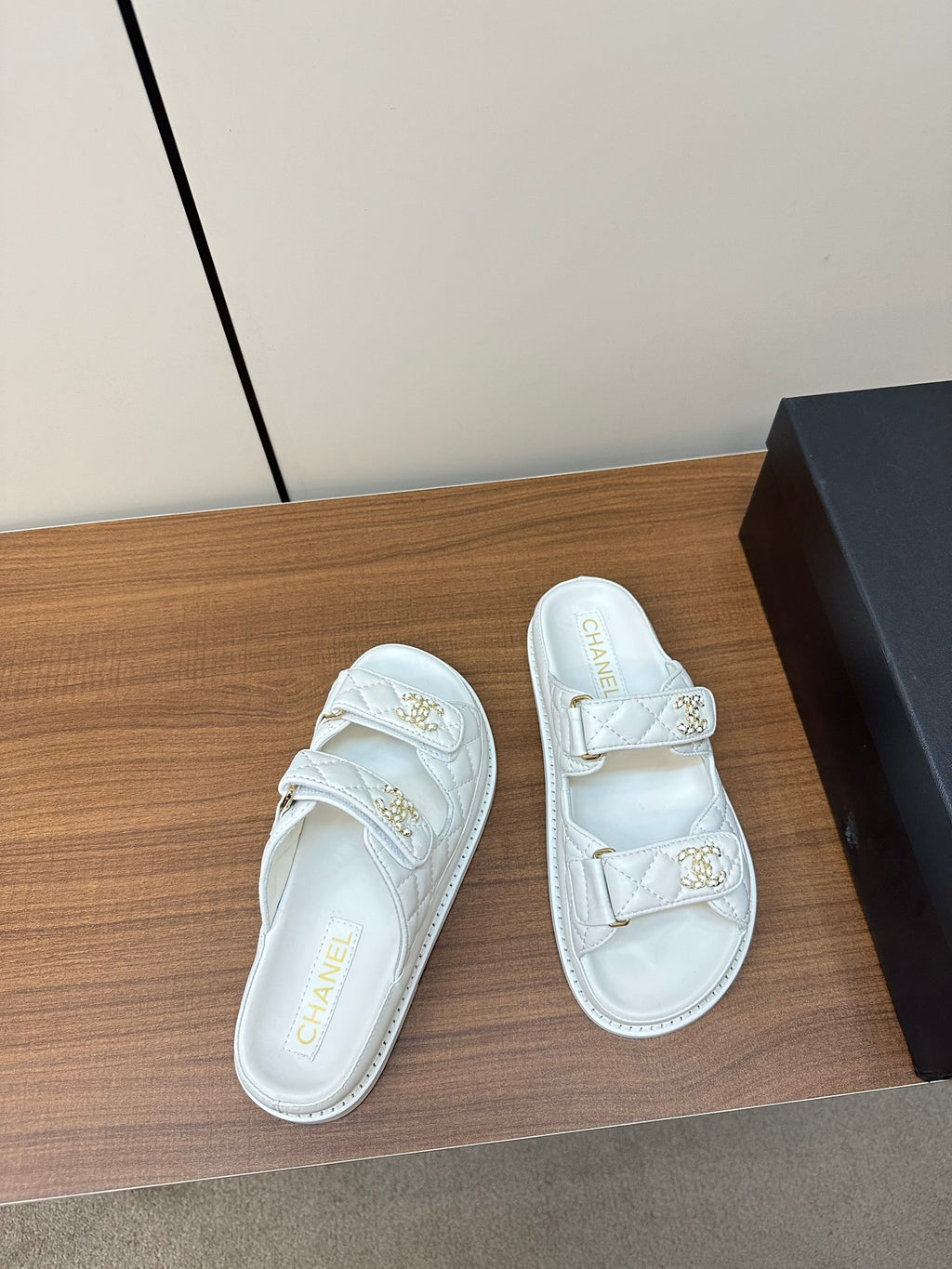 CL 24 New Fashion Beach Sandals XC0424031815