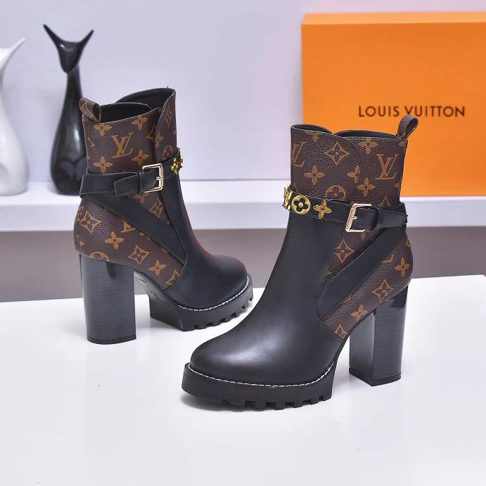 Classic high-heeled combat boots 1025103125