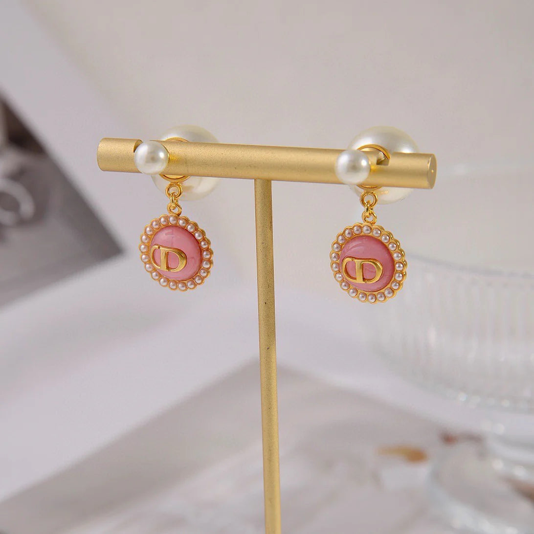 Classic and versatile women's earrings　1024072509
