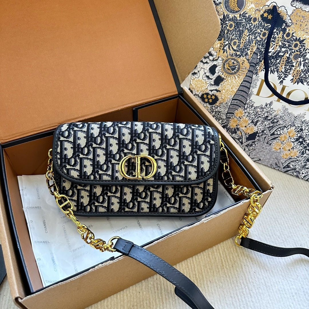Enamel coated buckle bag XC0123071816