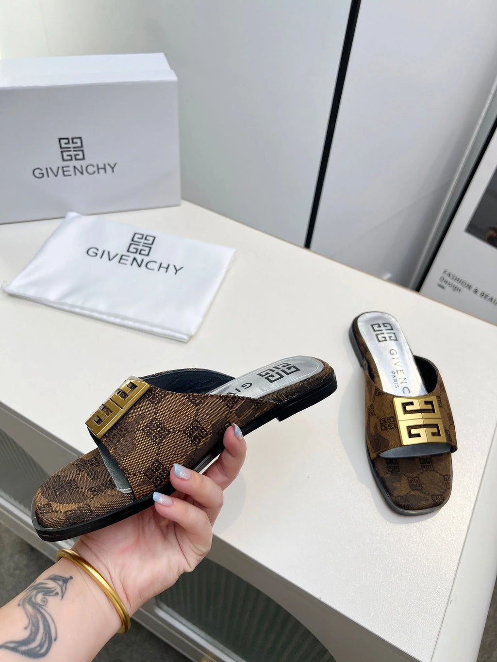GCY open toe flat slippers 0725031802