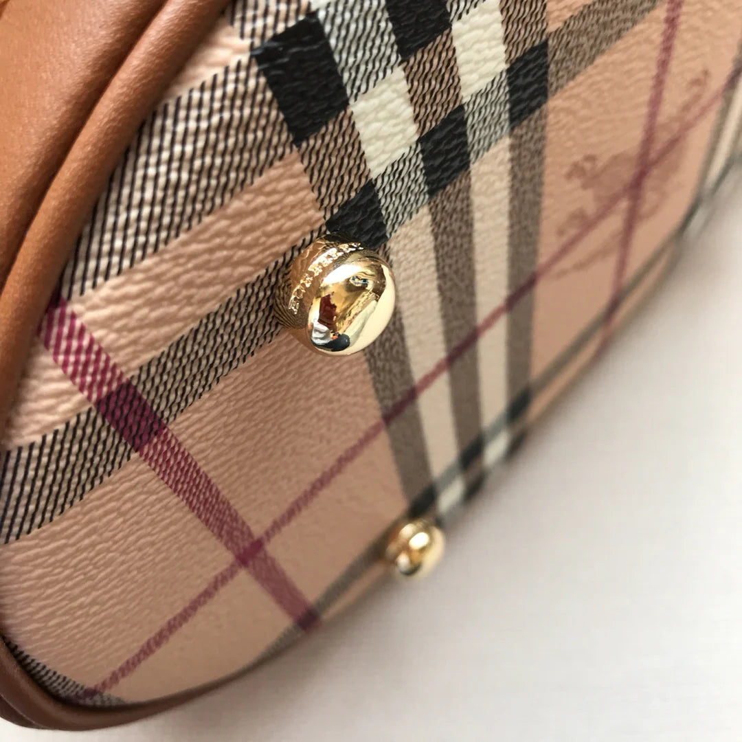 Versatile Classic Bucket Bag 1025032413