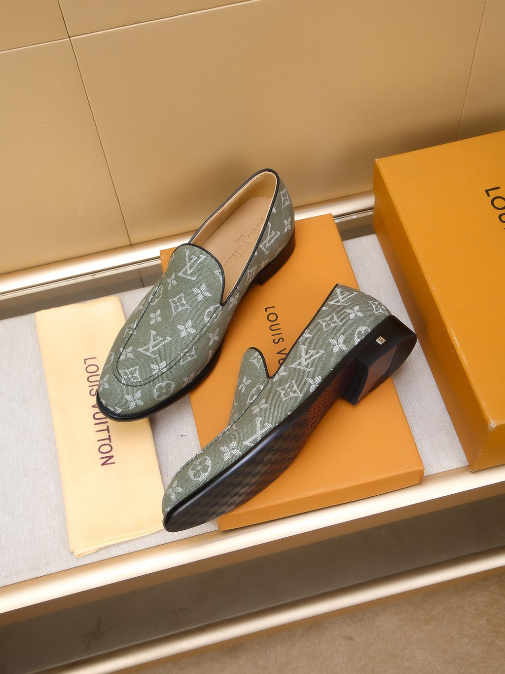V Luxury Men's Classic Slip On Shoes 0425032502