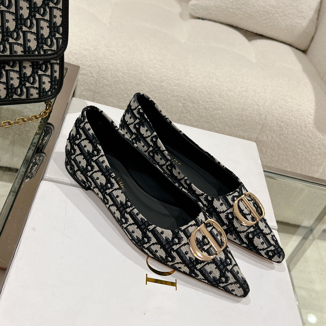 23 Ladies Fashion Luxury slipper and flip-flop SPDD070402
