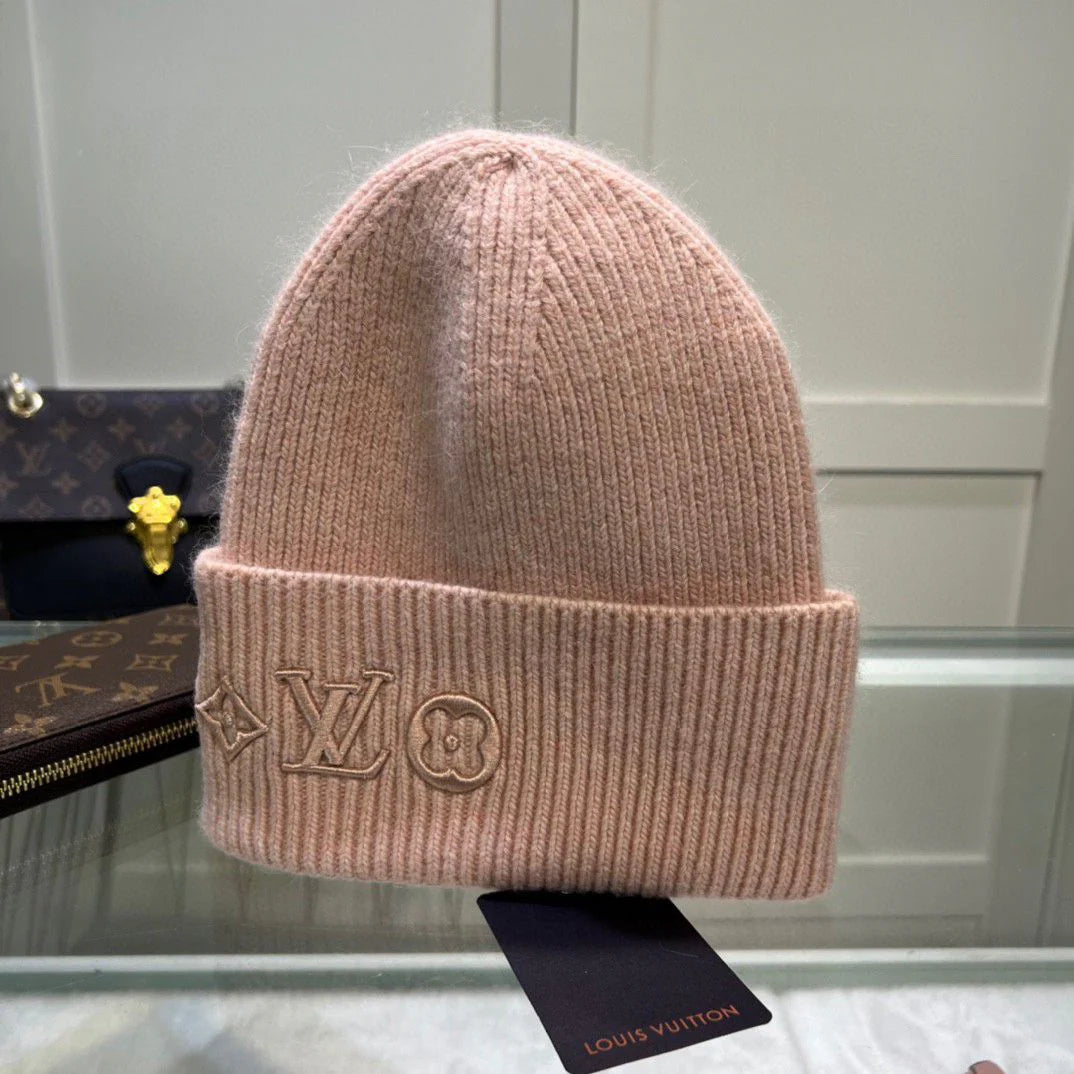 New fashionable and versatile letter hat knitted yarn hat 1024092901
