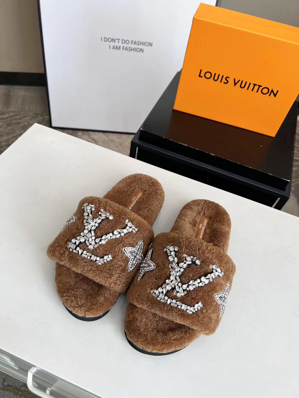 23 The most popular lambswool slippers in autumn and winter XC0423101606