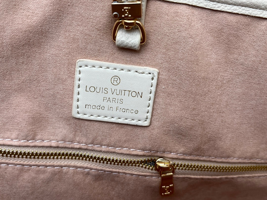 V Neverfull Medium Bag XC0823042001