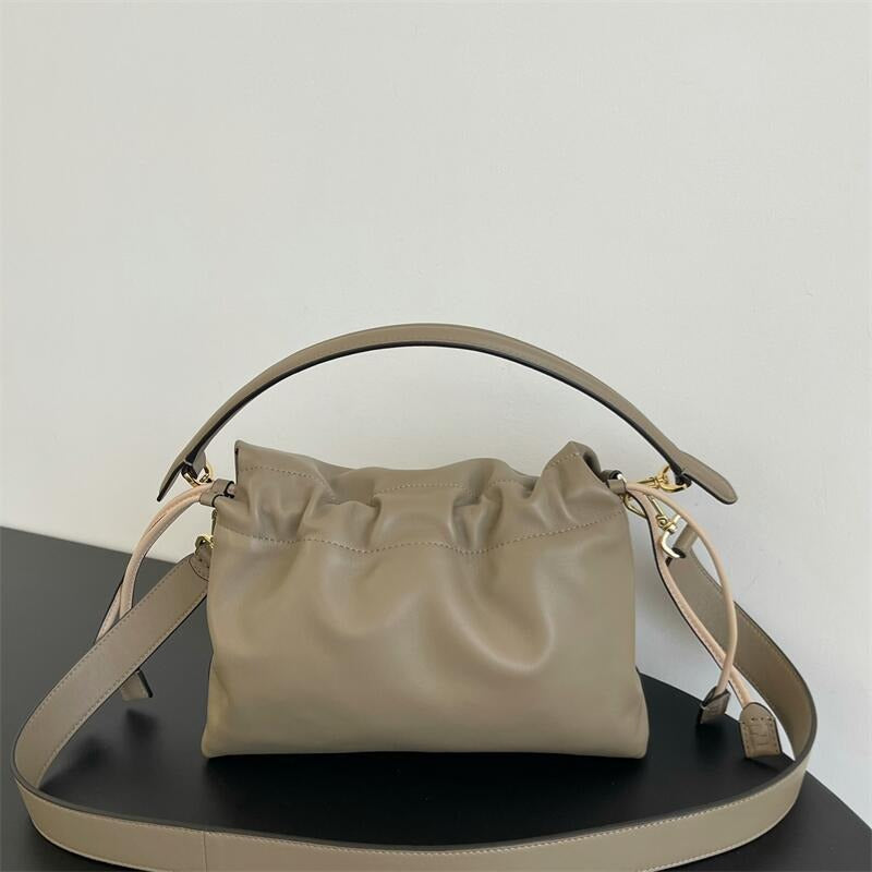 Mamma Baguette Medium Leather Handbag 0425021306