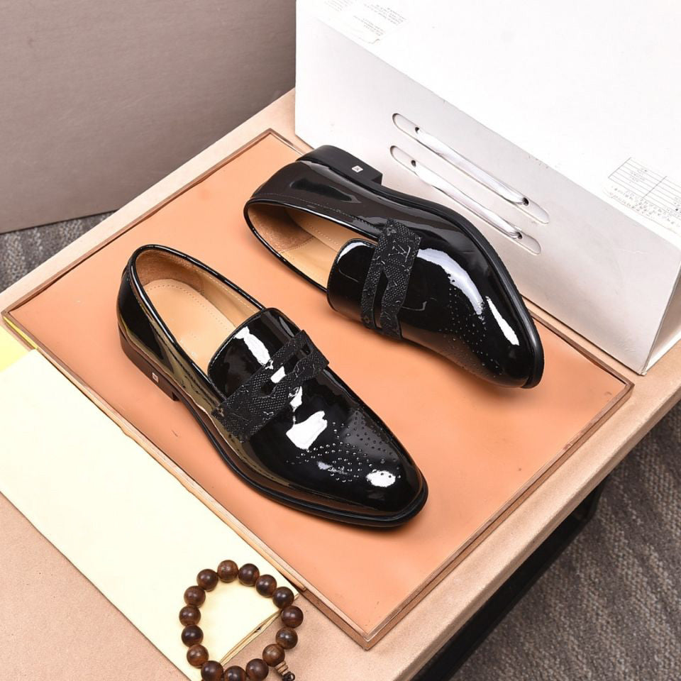 New black fashion leather shoes dress shoes