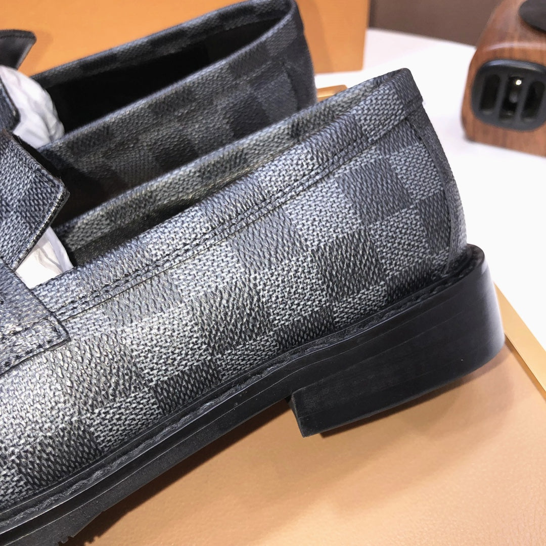 V Luxury Men's Classic Slip On Shoes 0425032504