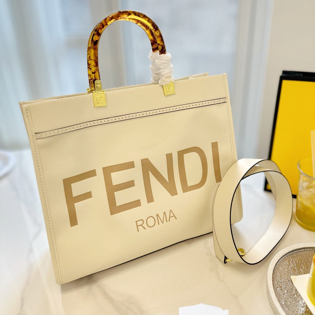 Peekaboo shopping bag XC0123071823
