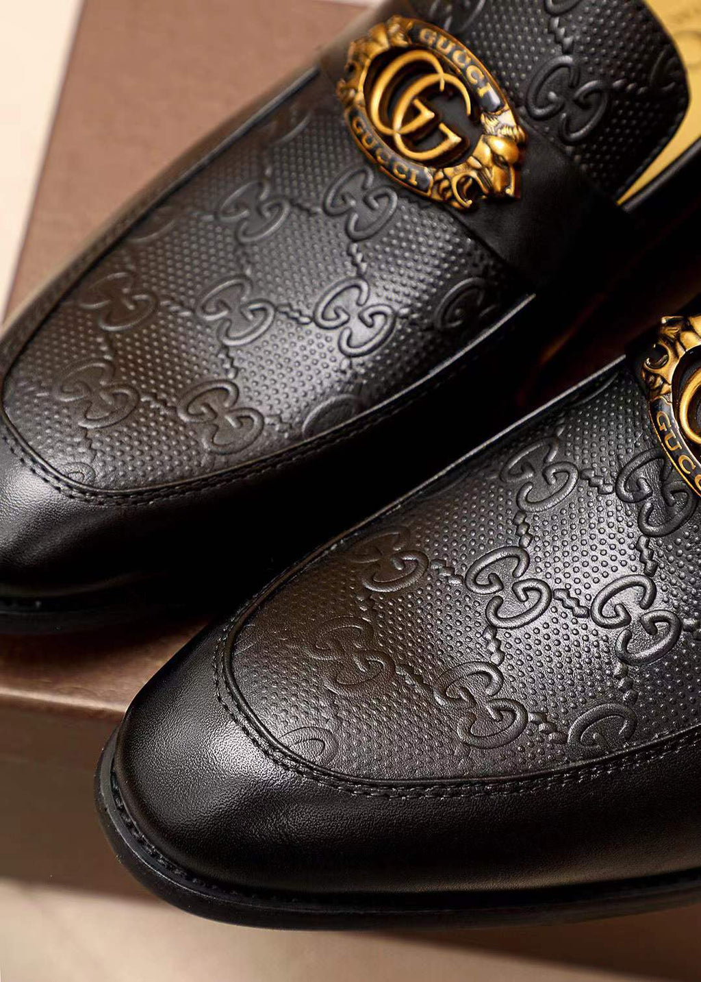 Embossed G'G Pattern Vintage Chic Brown Globe Leather Shoes