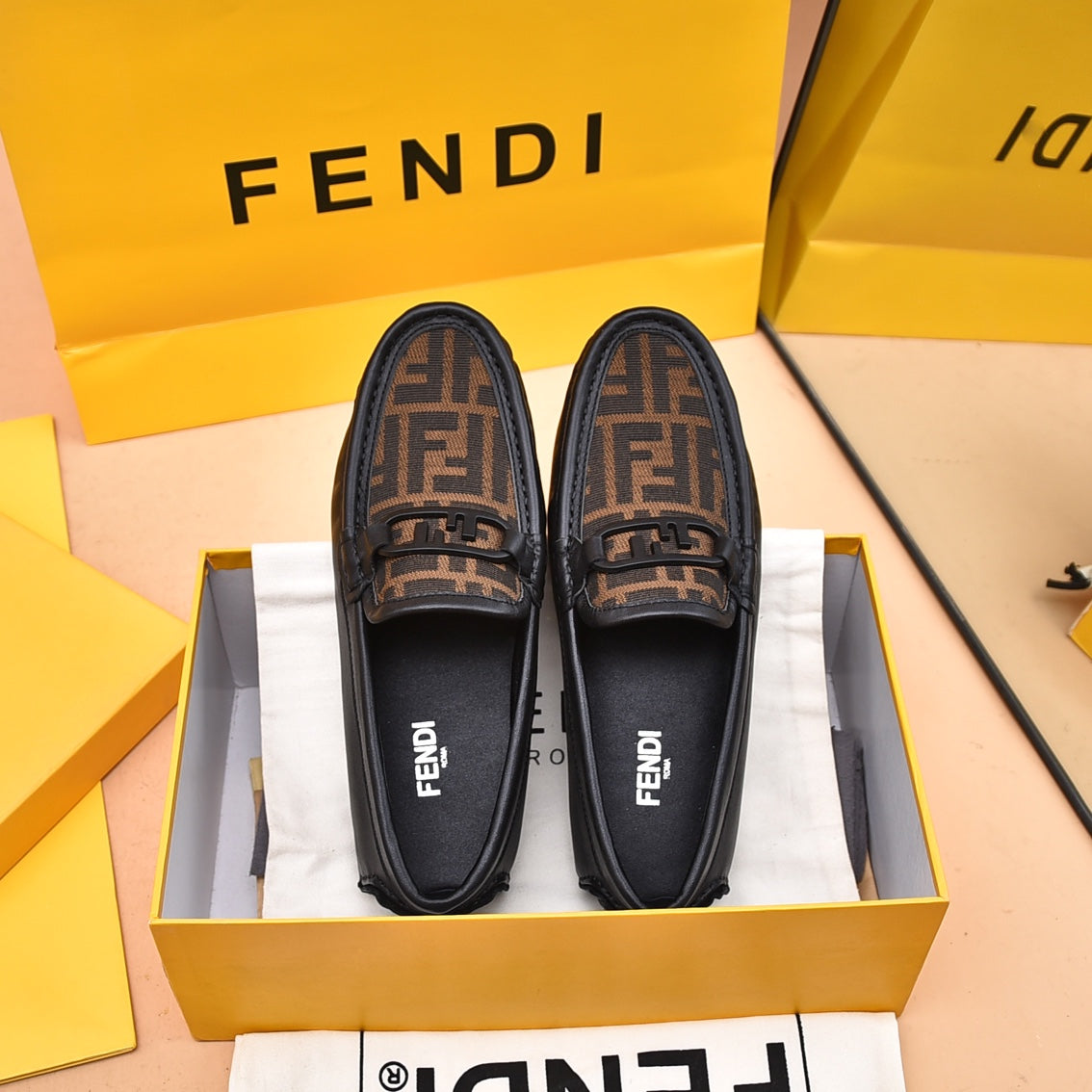 F Trendy Print Loafers XC0823033026
