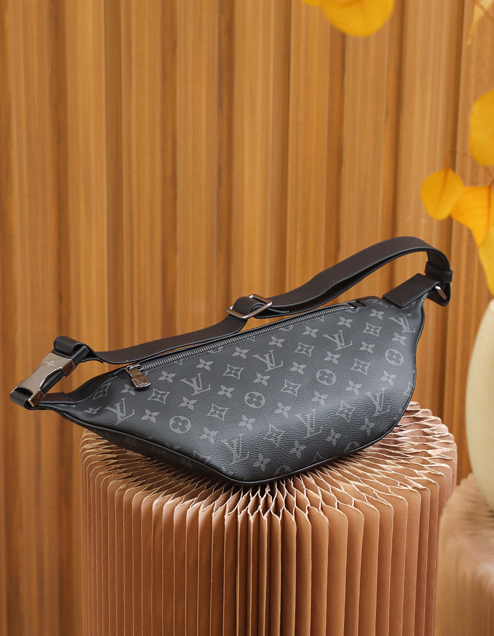 Discovery Bumbag PM Monogram Eclipse Canvas For Men