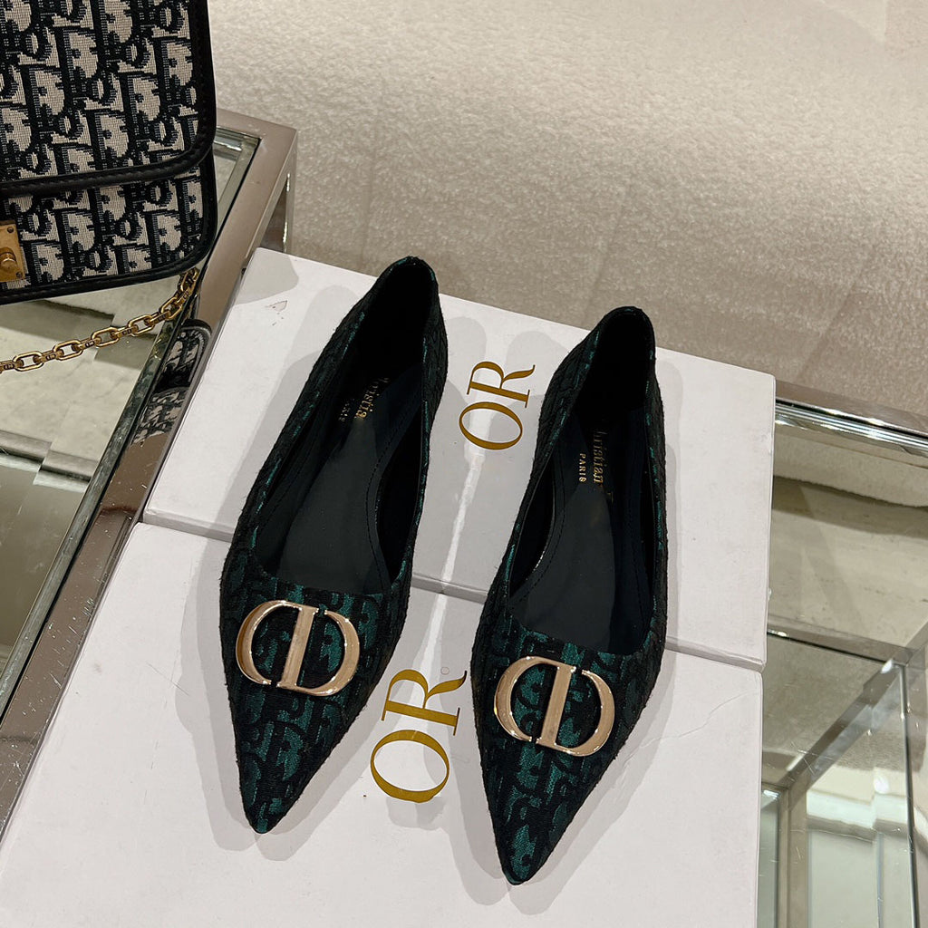 23 Ladies Fashion Luxury slipper and flip-flop SPDD070402