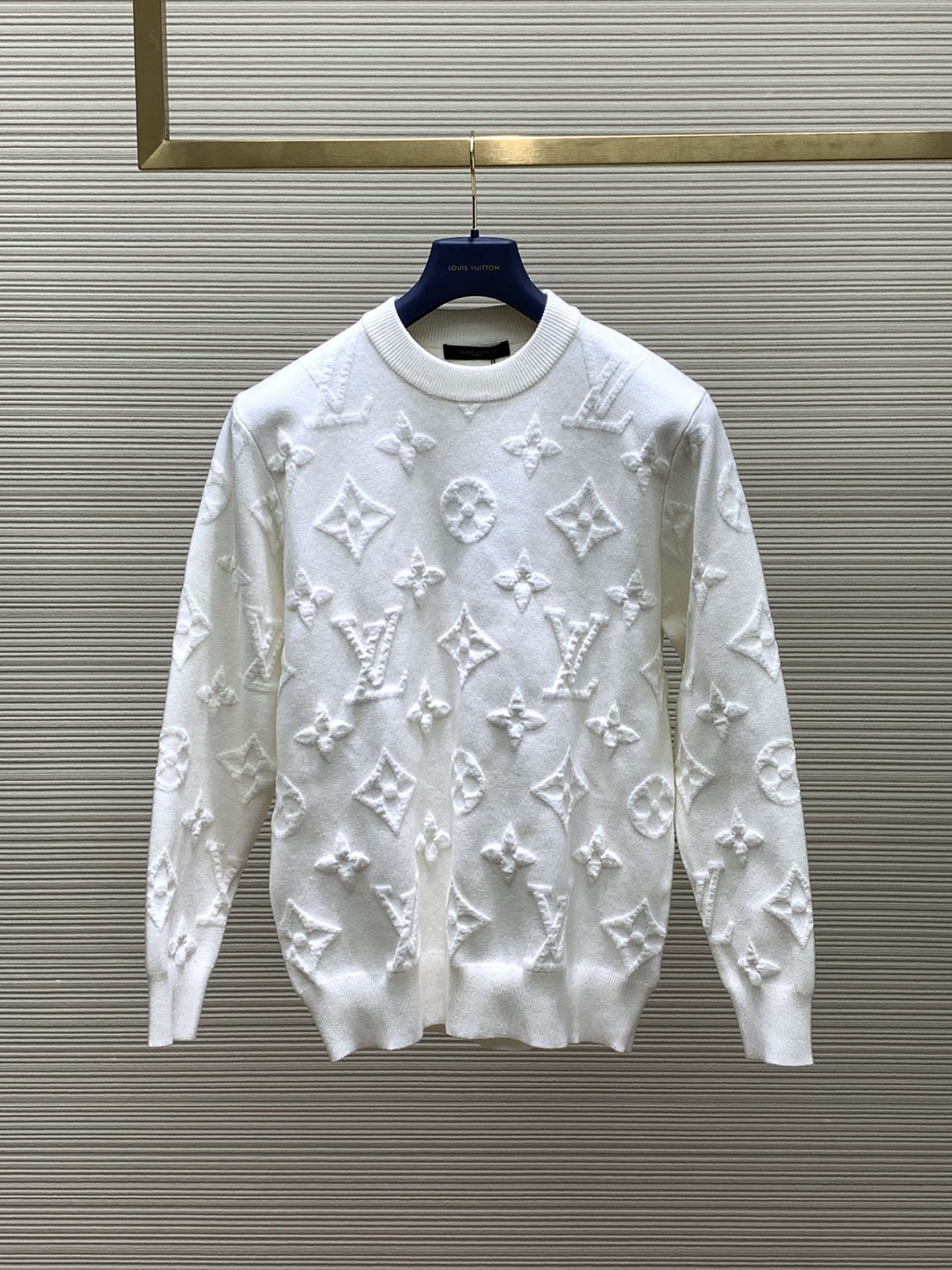 Fashionable casual round neck long sleeve knitted sweater 0424110407