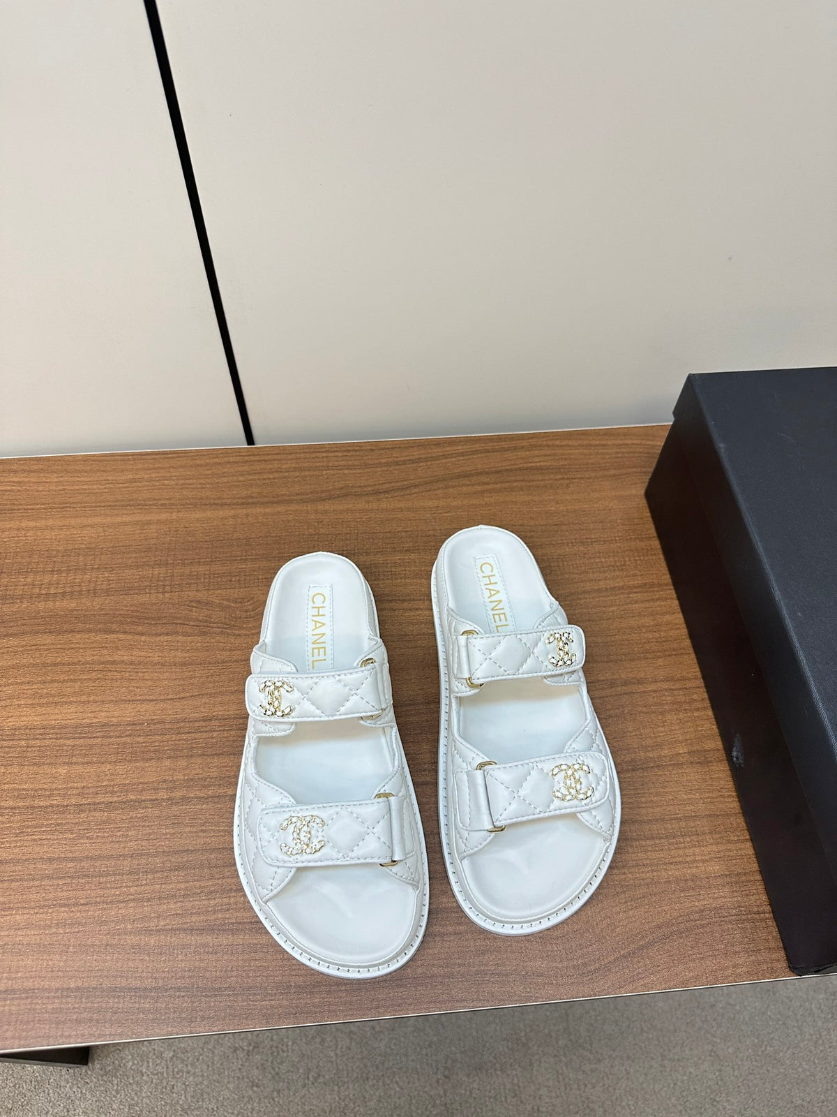 CL 24 New Fashion Beach Sandals XC0424031815