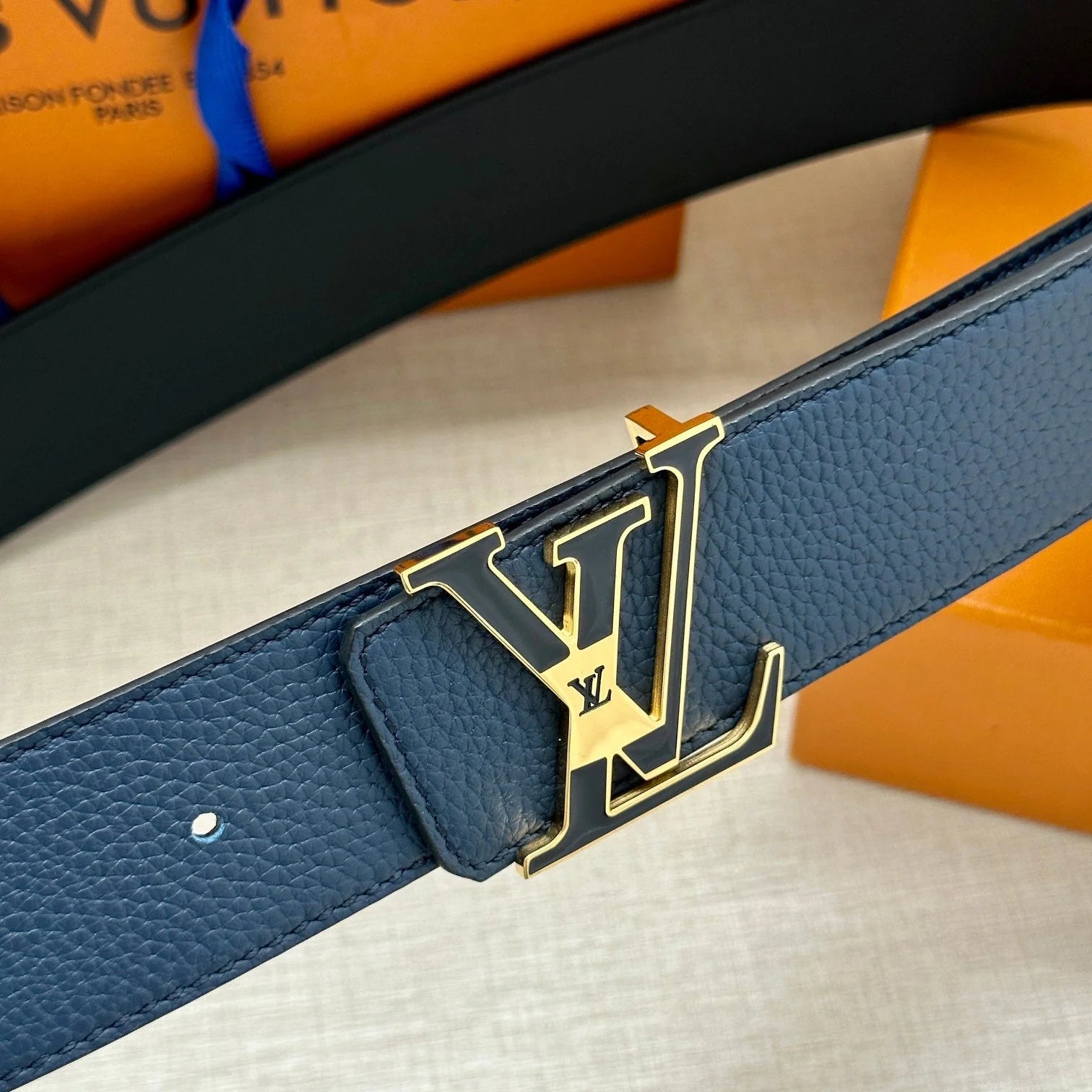 LV Luxury Genuine Leather Men’s Belt 1025010814