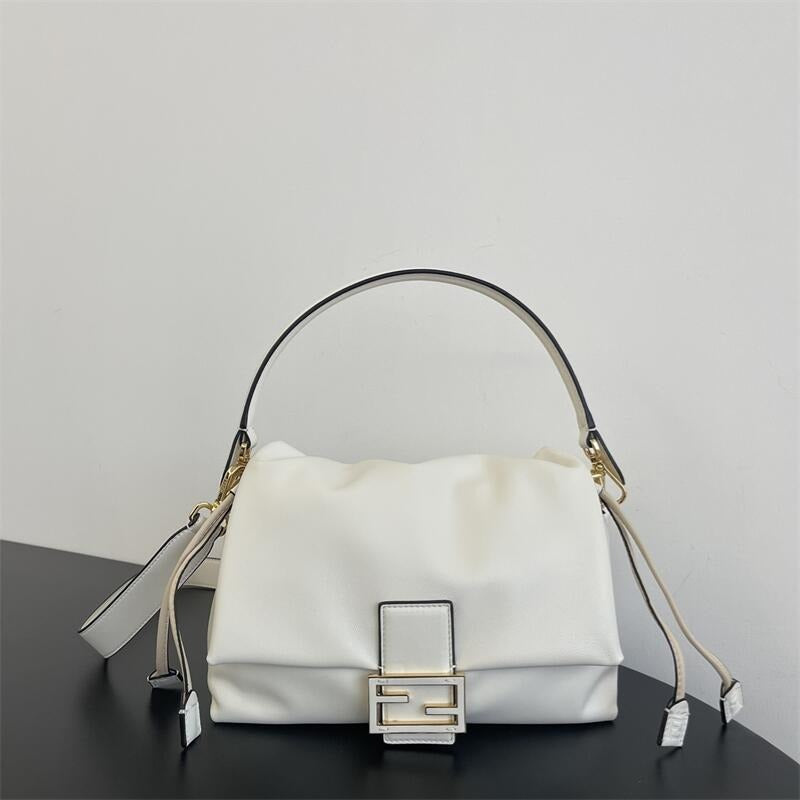 Mamma Baguette Medium Leather Handbag 0425021306