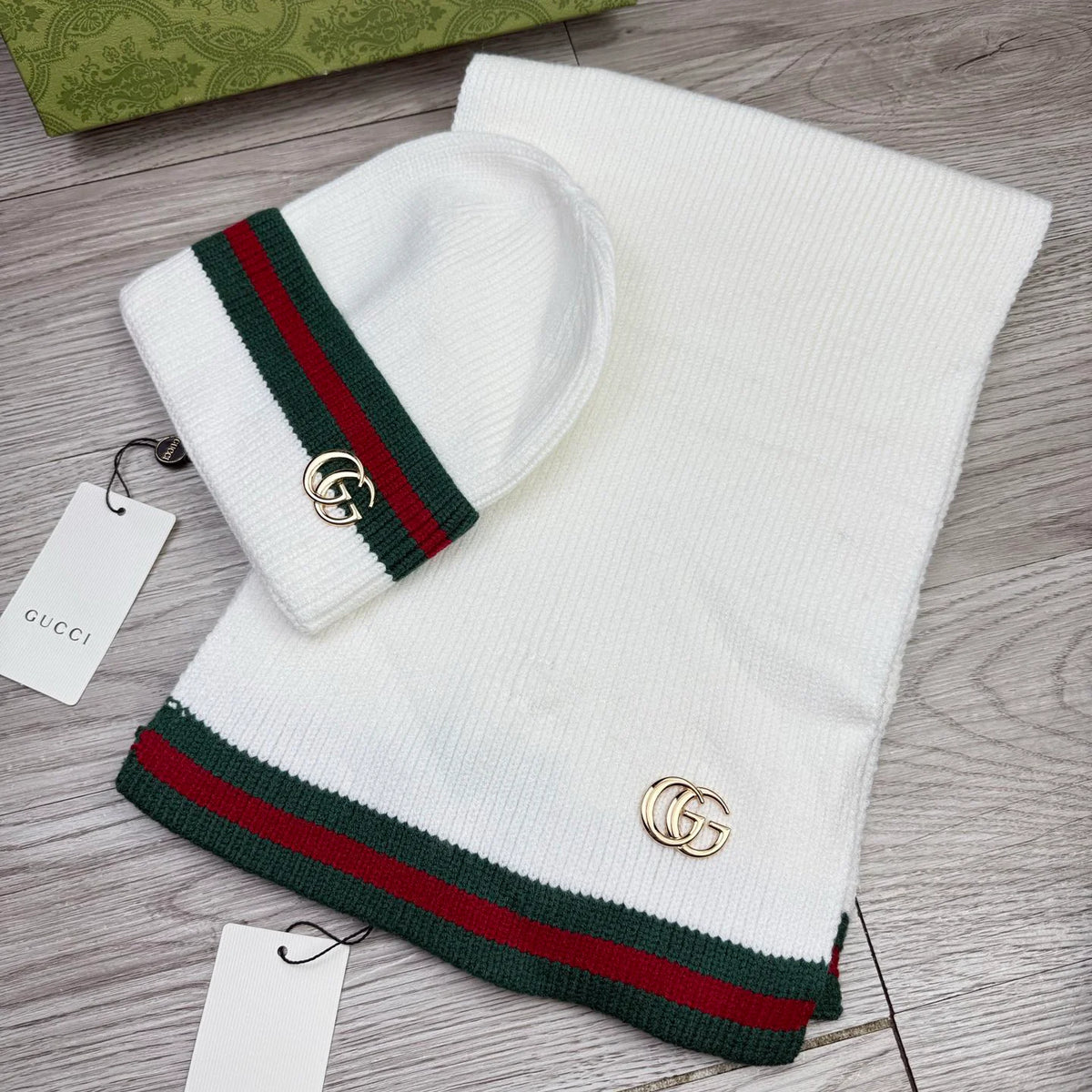 Stylish versatile scarf and hat set 1025110313