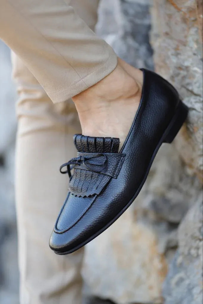 Laughlin Kilt Black Loafers