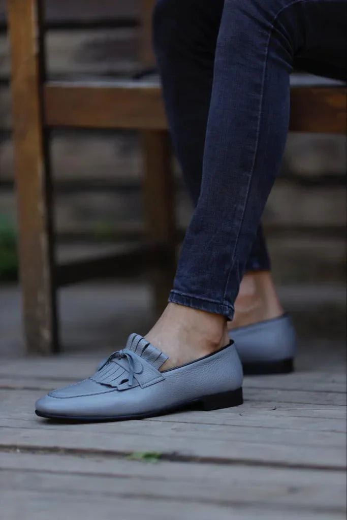 Laughlin Kilt Gray Loafers