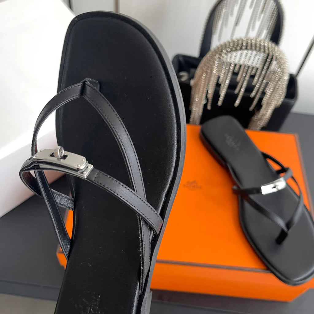 New Kelly Buckle Flip-Flops 1026070201