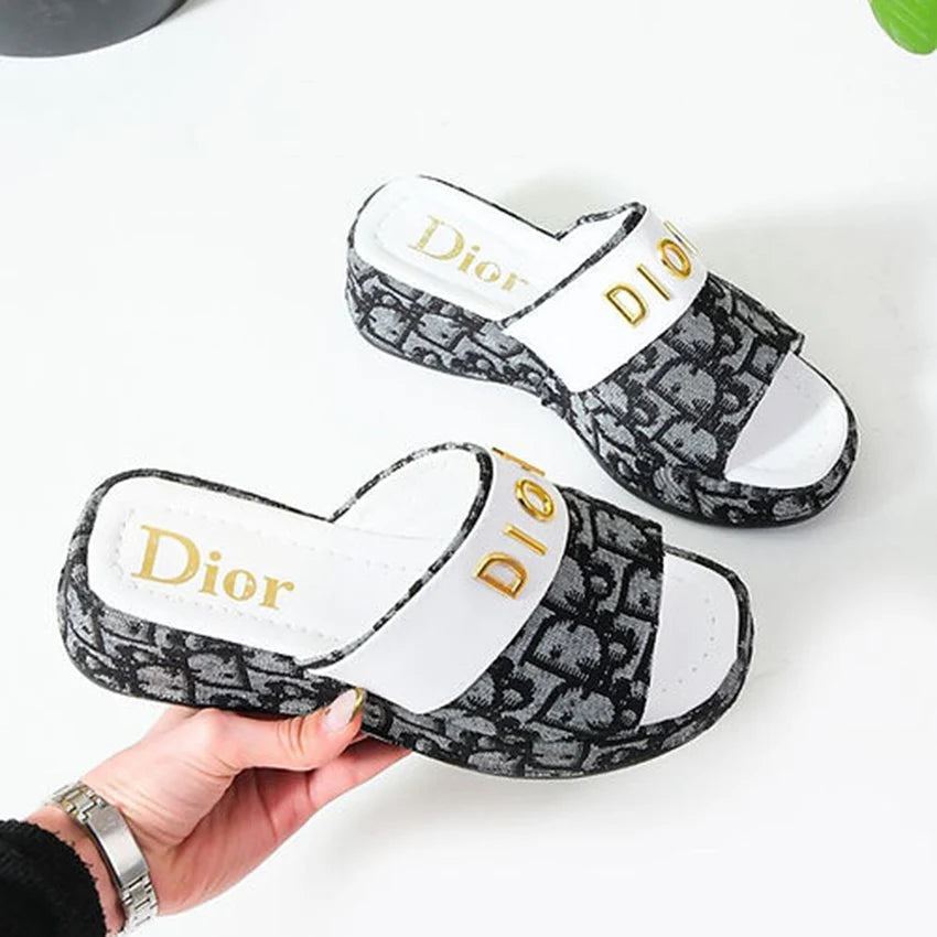 Classic vintage thick sole sandals 1024061829
