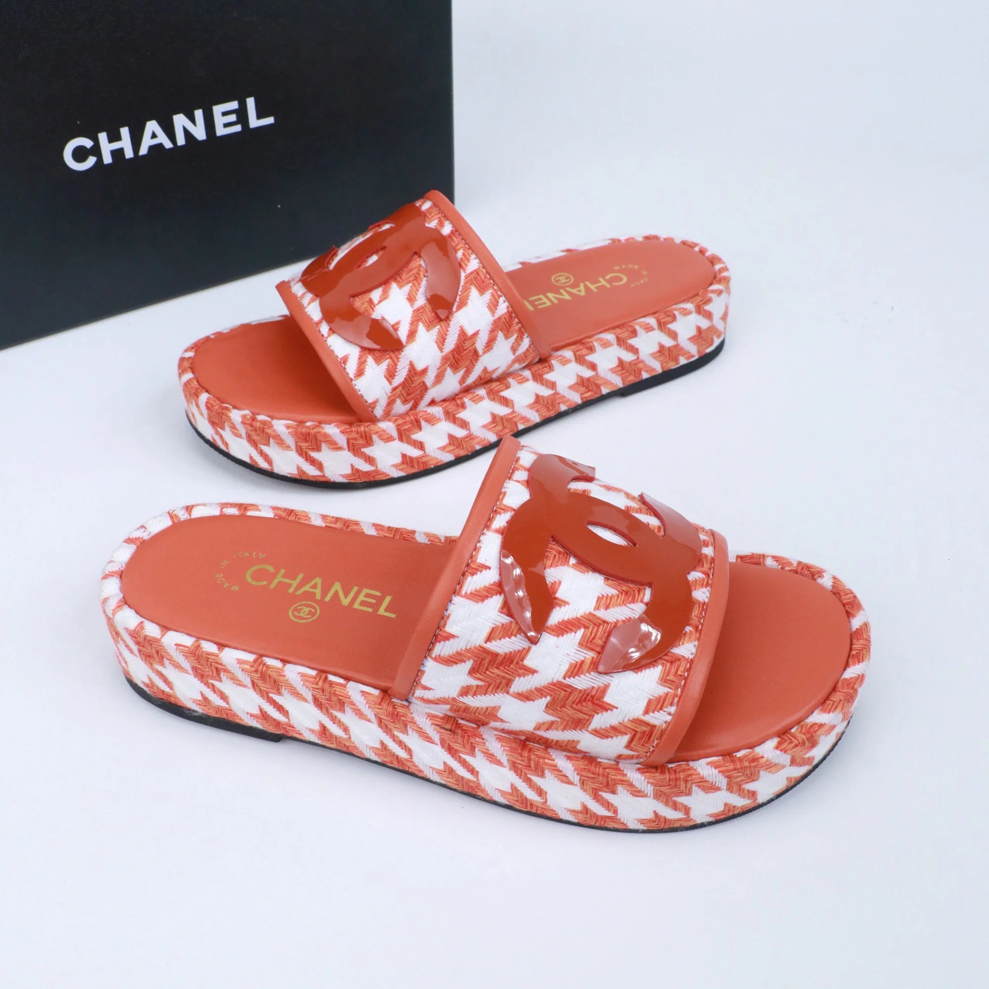 New Versatile Woven Platform Sandals 1026070217