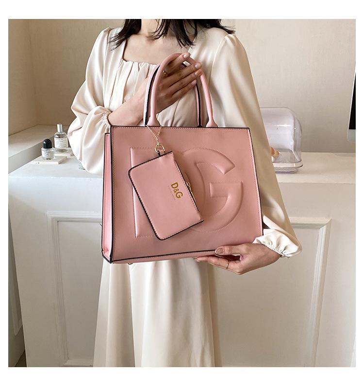 New Fashion Versatile One Shoulder Handheld Bag 1024010906