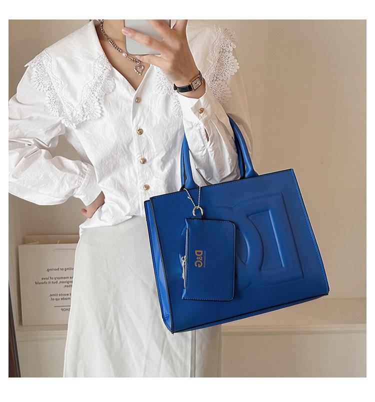 New Fashion Versatile One Shoulder Handheld Bag 1024010906