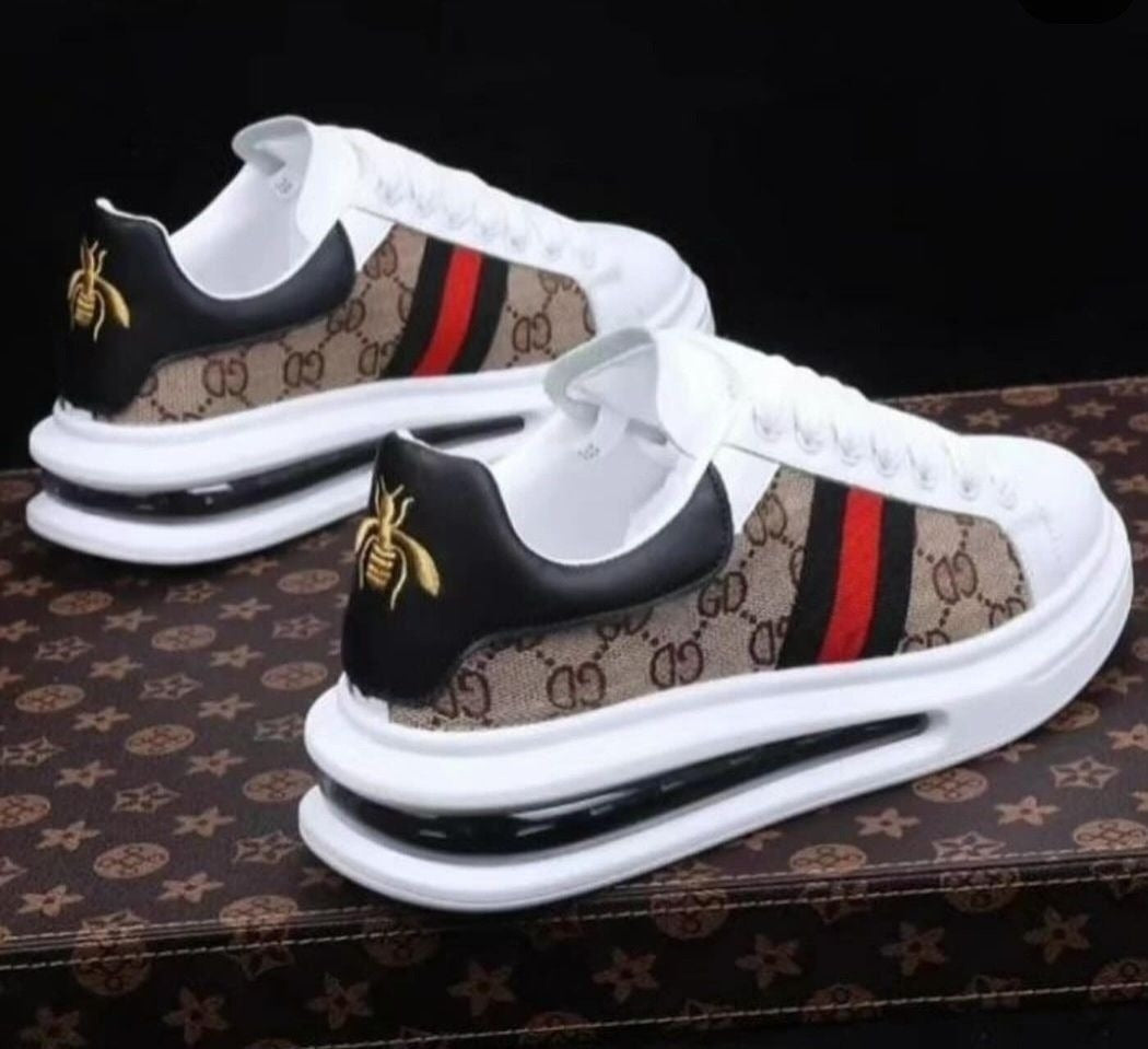 Bees Air cushioning White sneakers 68-0426011203