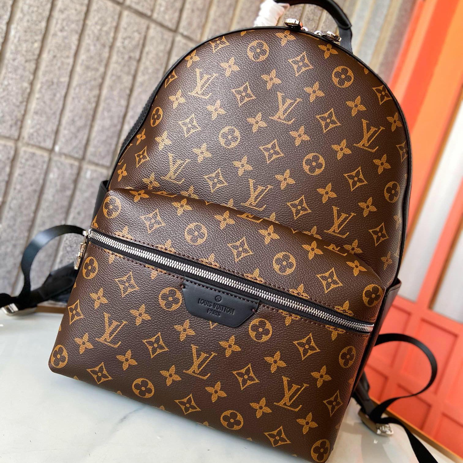 Luxury V Logo Classic RACER Backpack XC0425111904