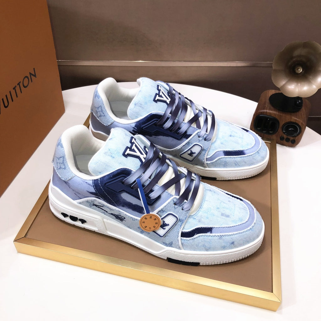 25 Luxury V Brand Casual Sneakers 0425112501