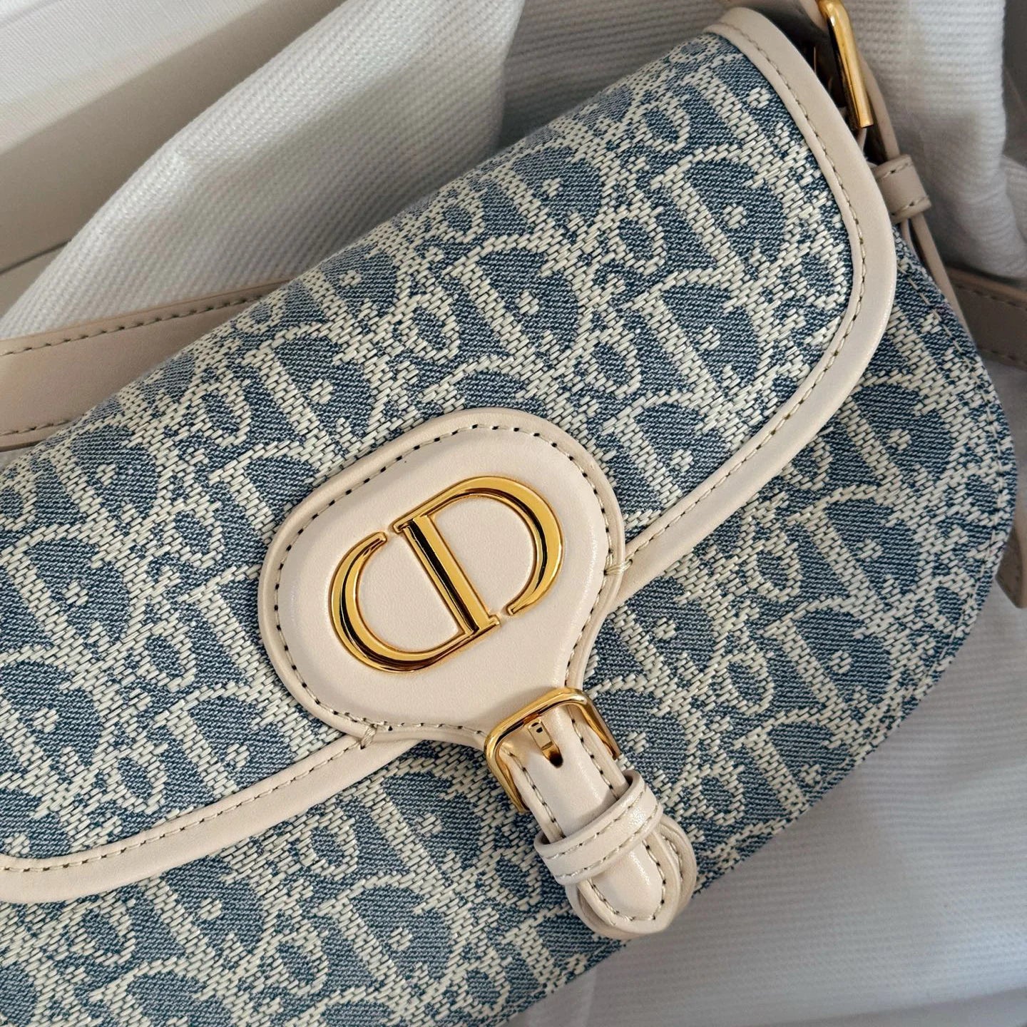 D's Bobby's Crescent Bag 1025061702