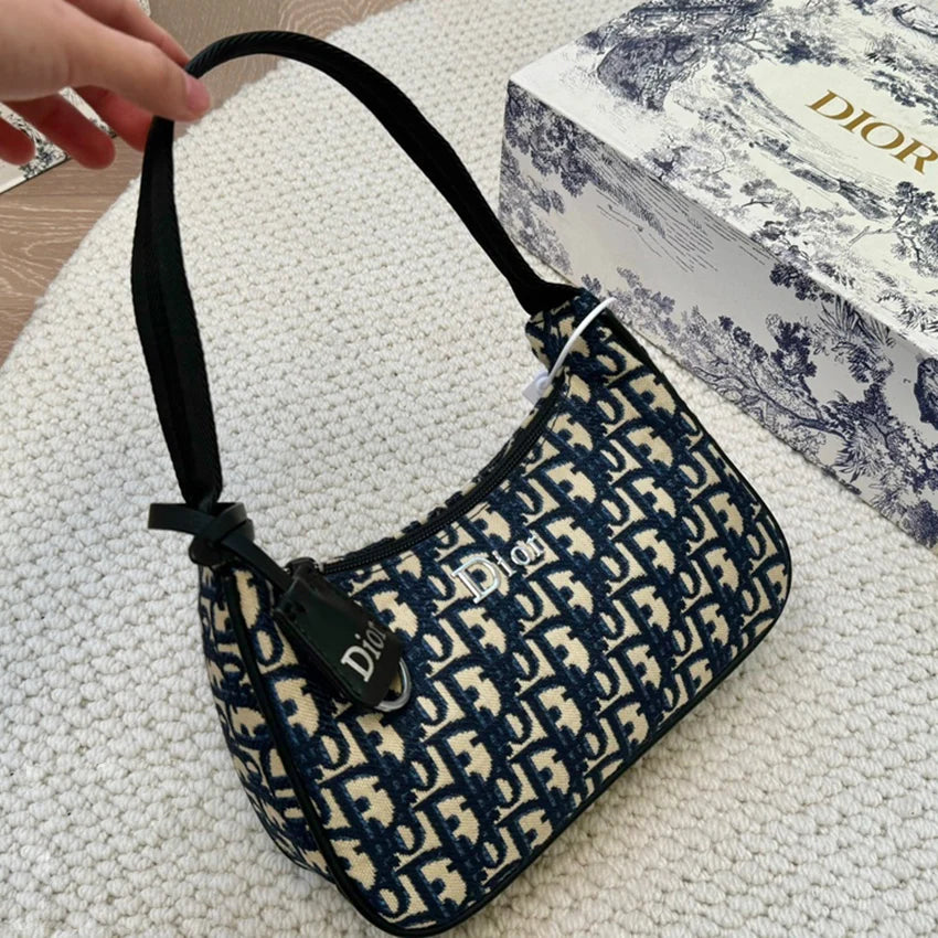 Luxury and versatile carrying crossbody bag 1024052419