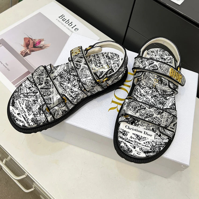 New Fashion Versatile Sandals 1024060518