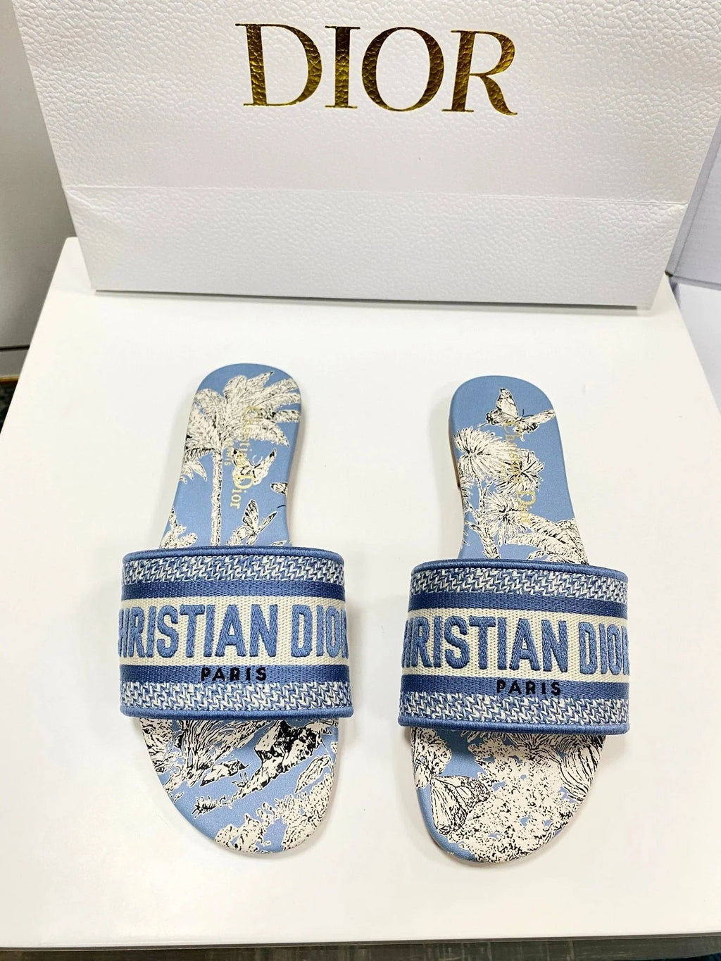 CD 26s Embroidered Sandals Blue Beige Canvas Leather 683014