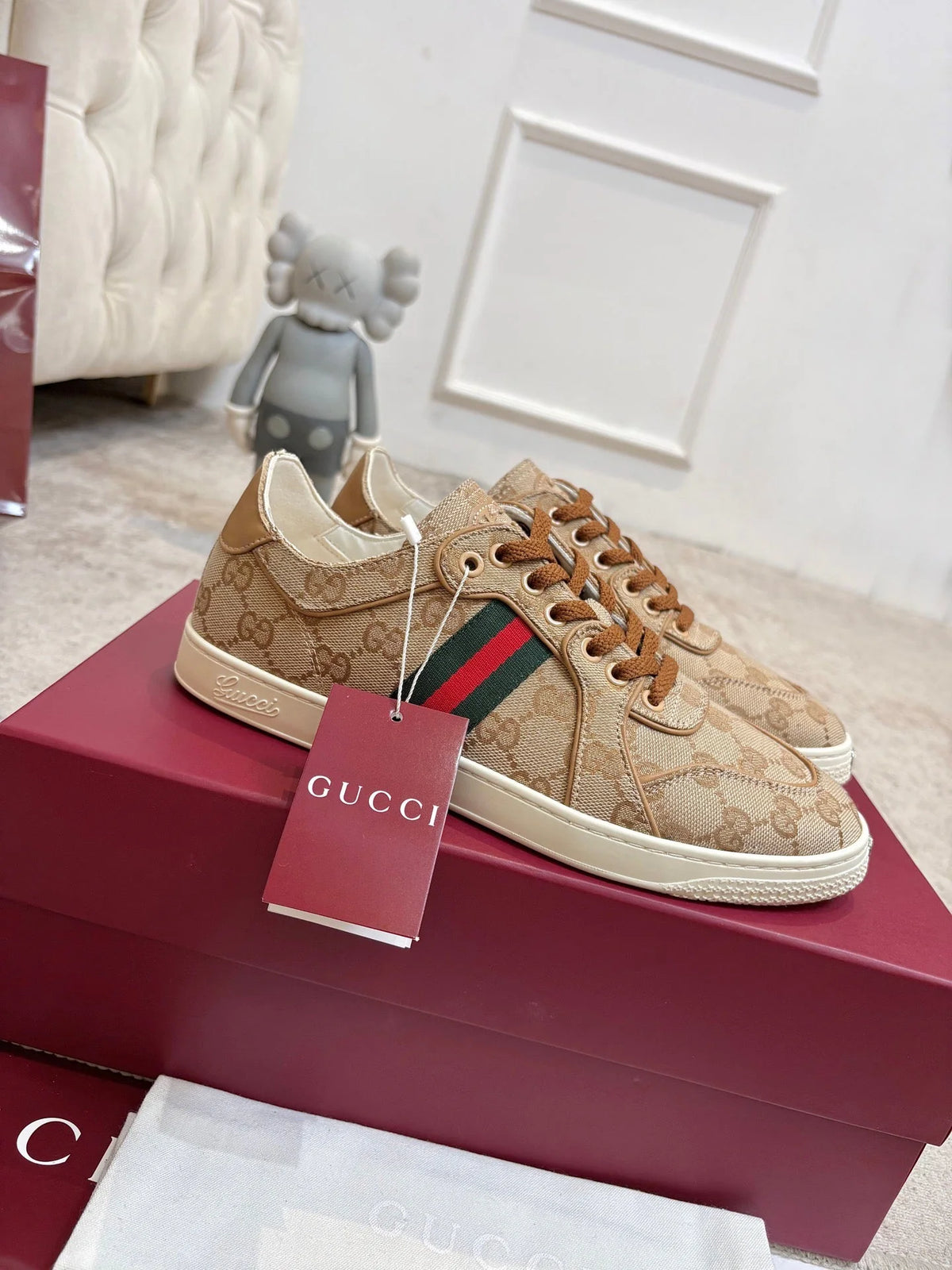 GG Stretch Low-Top Trainers Beige Canvas 824431