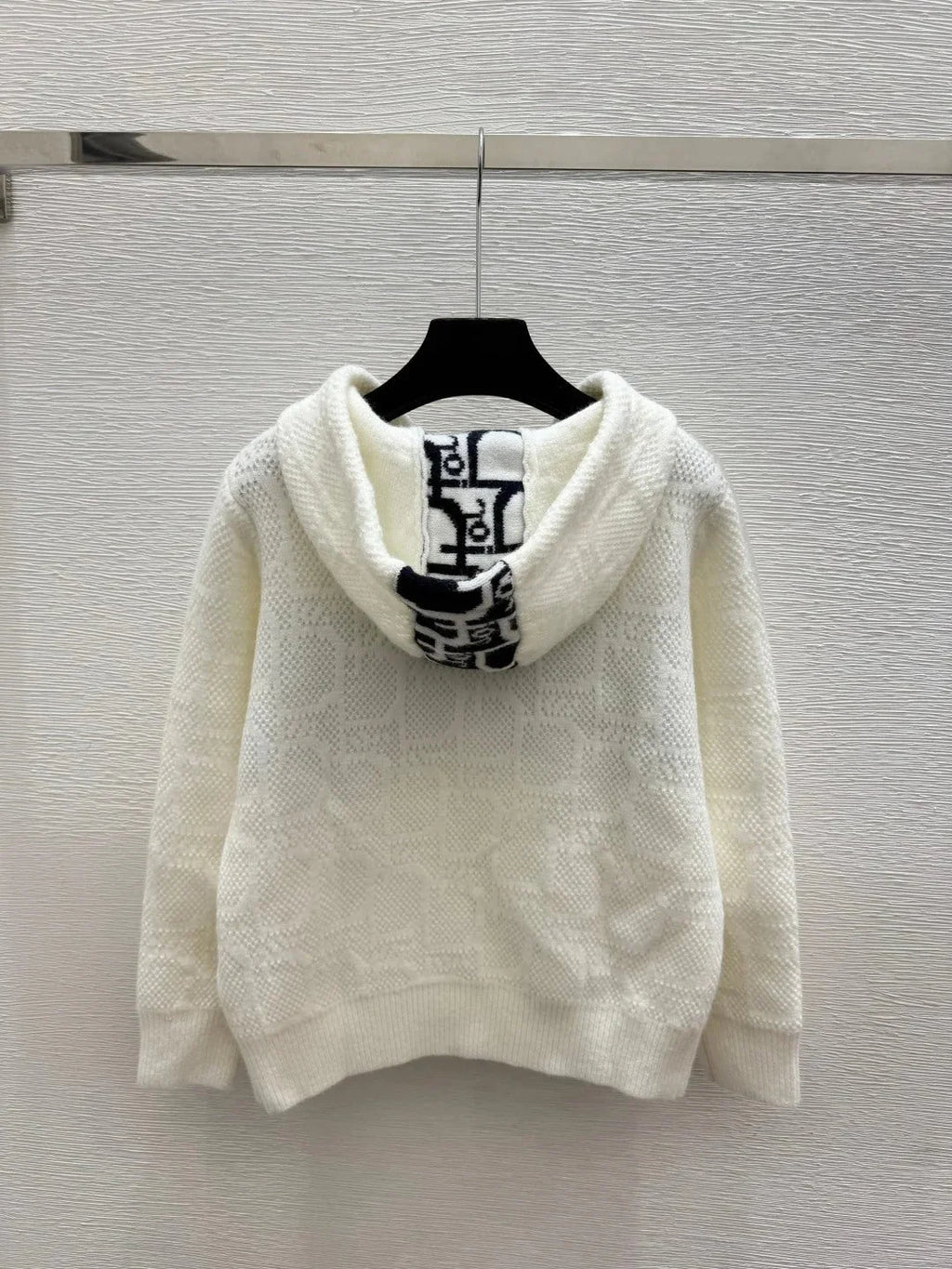 CD 2026 Hooded Knitted Long-Sleeve Cardigan Wool 913514