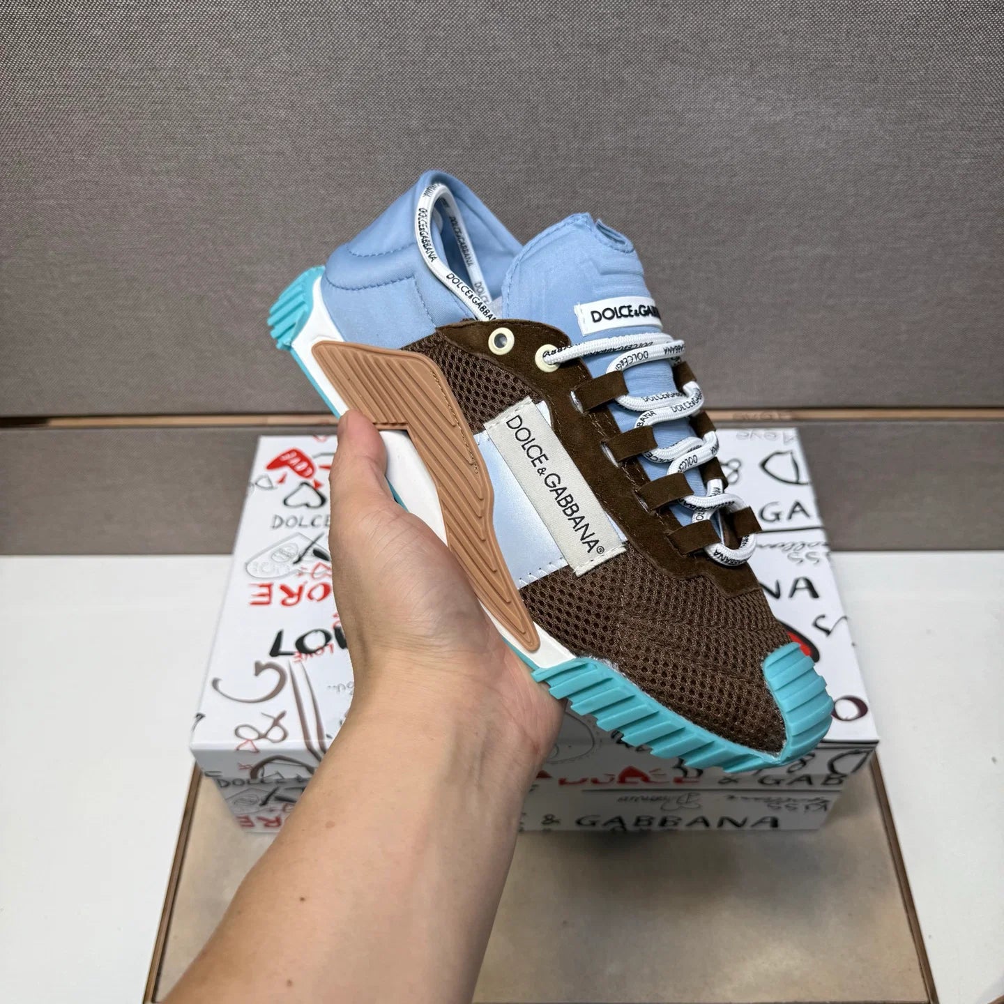 Matching Casual Shoes for Couples 1026042015